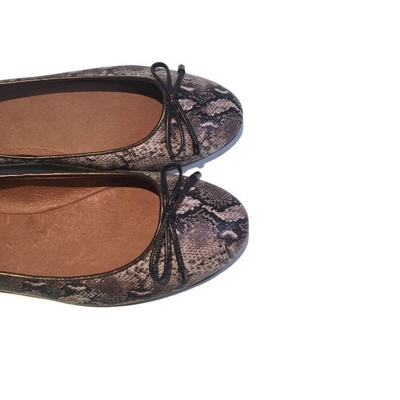 NWT Halogen snake skin pattern flats, 8.5 - Picture 7 of 10